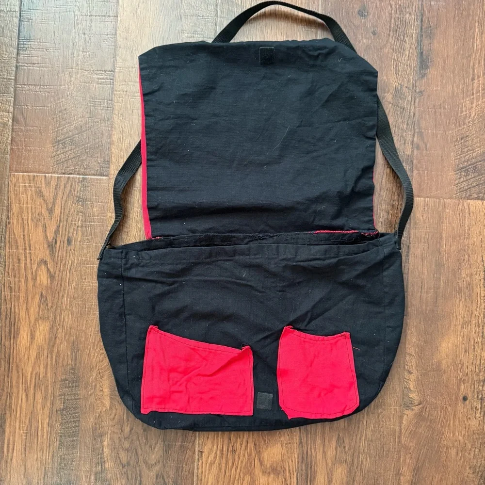 Hellsing red and black lightweight fabric messenger bag, unisex